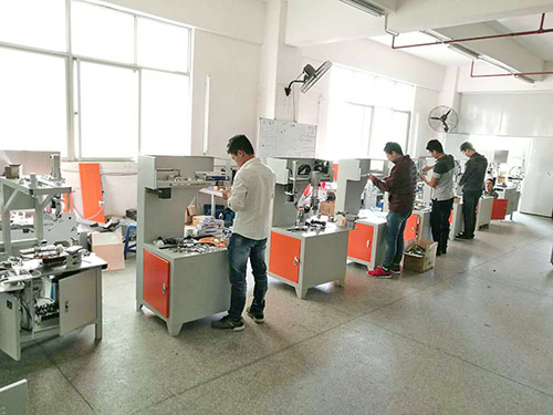 打把機裝配車間